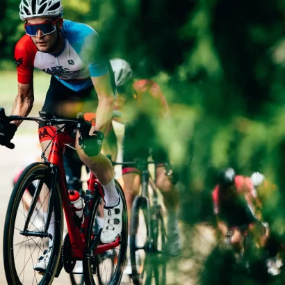 Alt text: Giordana custom cycling kit 2026 with premium Italian quality, jersey and bib shorts